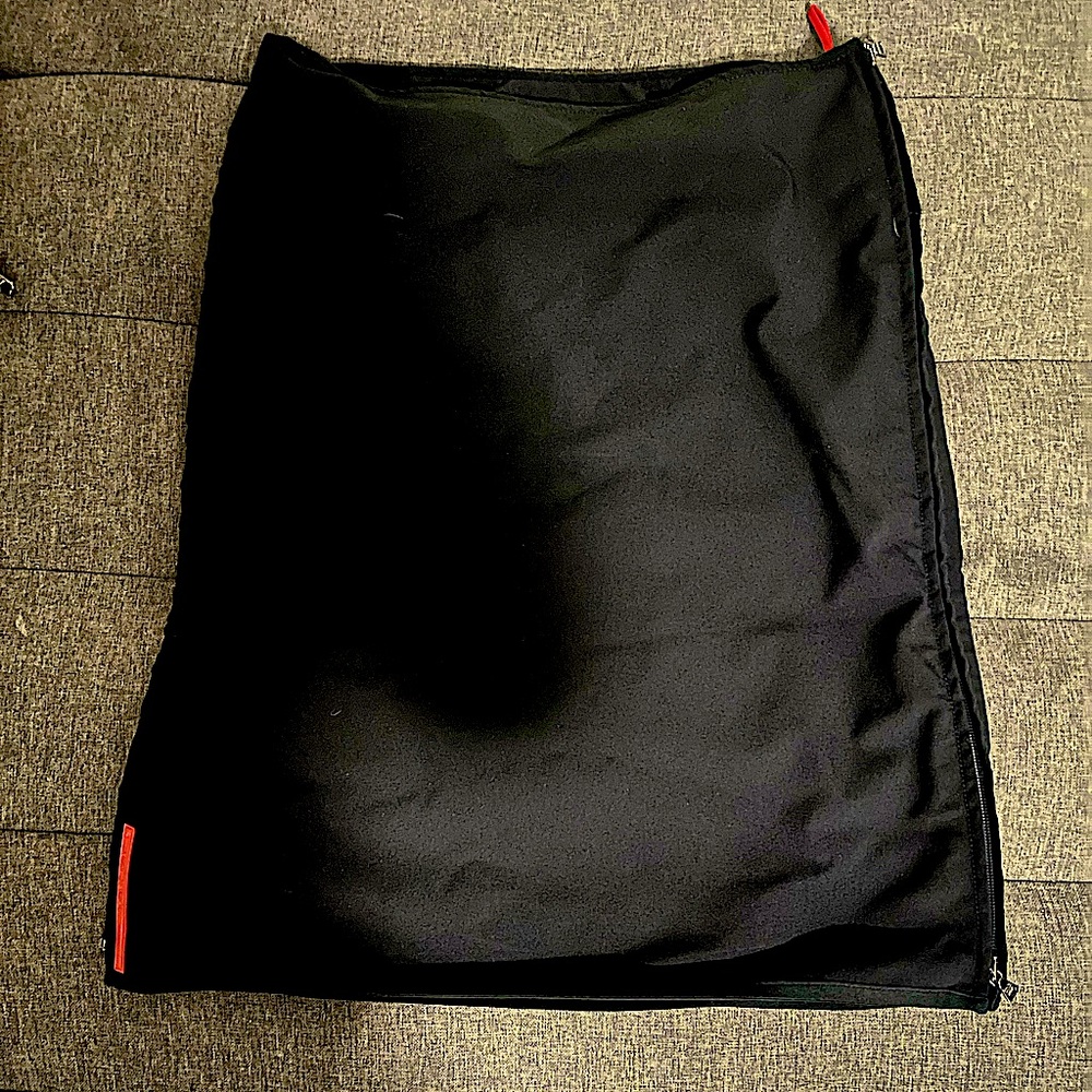 Size 2/38 authentic Prada pencil skirt